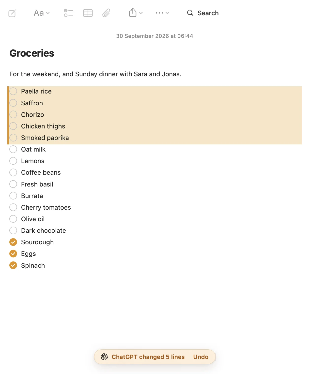 A Groceries note in Amber Notes on a Mac. The five lines ChatGPT just added are tinted, and a bar at the bottom says ChatGPT changed 5 lines, with Undo.